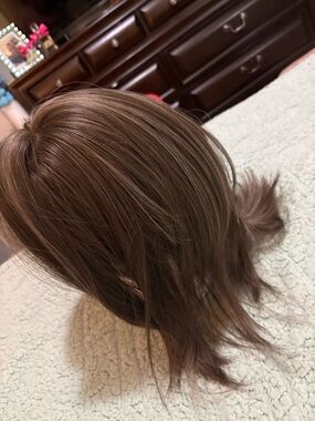 Women’s Short Layered Wig in Light Brown - Brand Unspecified